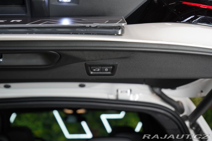 BMW X7 M60i*PANO*HUD*TAŽNÉ*H/K*3 2024