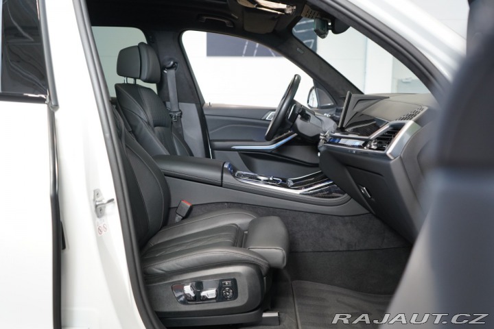 BMW X7 M60i*PANO*HUD*TAŽNÉ*H/K*3 2024