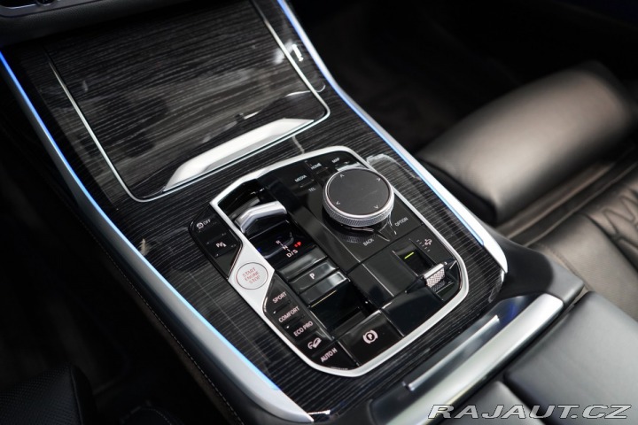 BMW X7 M60i*PANO*HUD*TAŽNÉ*H/K*3 2024