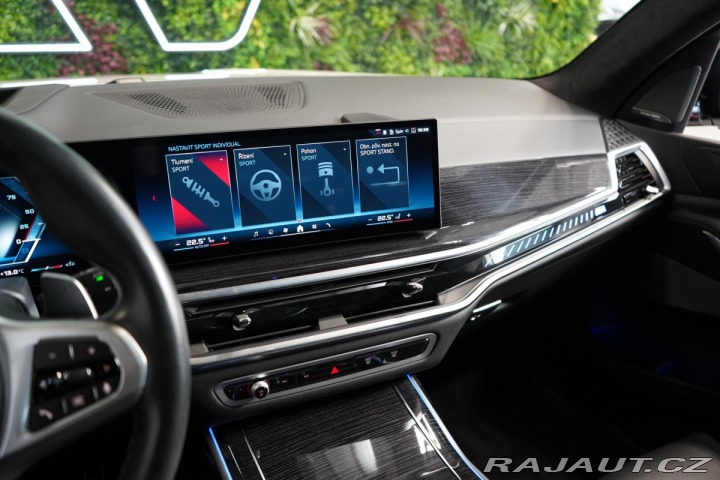 BMW X7 M60i*PANO*HUD*TAŽNÉ*H/K*3 2024