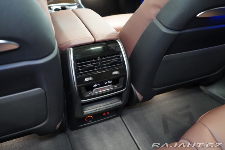 BMW X7 M60i*PANO*HUD*TAŽNÉ*H/K*3 2024