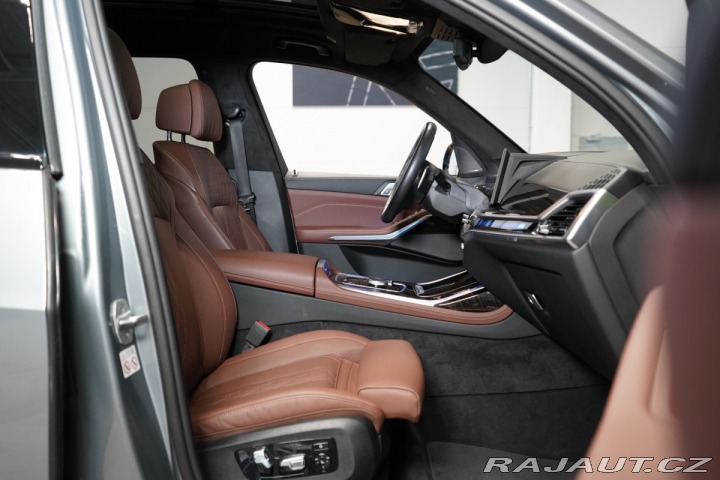 BMW X7 M60i*PANO*HUD*TAŽNÉ*H/K*3 2024