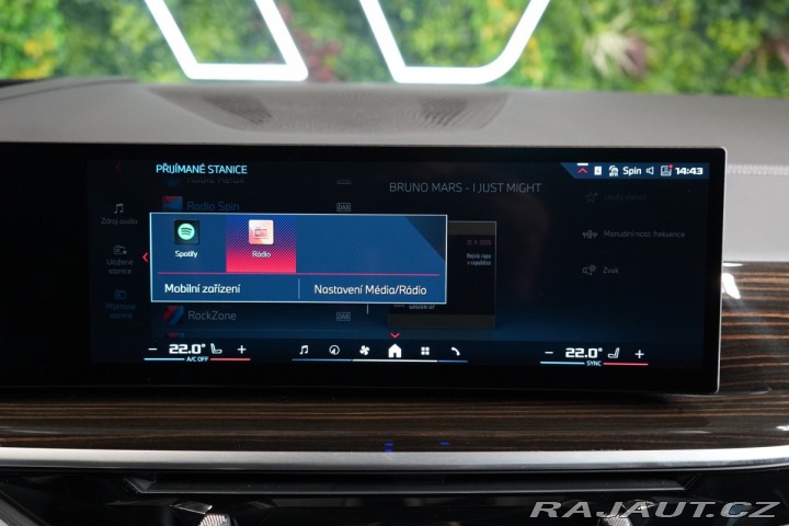 BMW X7 M60i*PANO*HUD*TAŽNÉ*H/K*3 2024