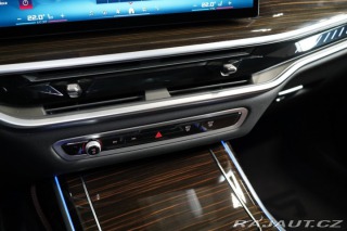 BMW X7 M60i*PANO*HUD*TAŽNÉ*H/K*3 2024
