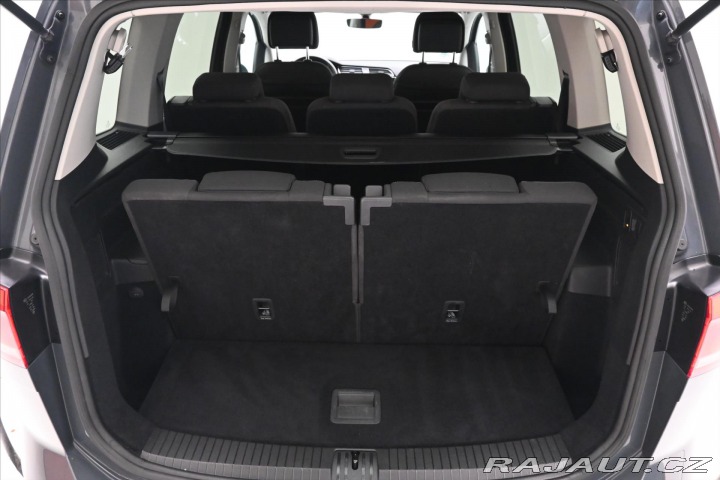 Volkswagen Touran 2,0 TDI 110kW DSG 7míst Z 2020