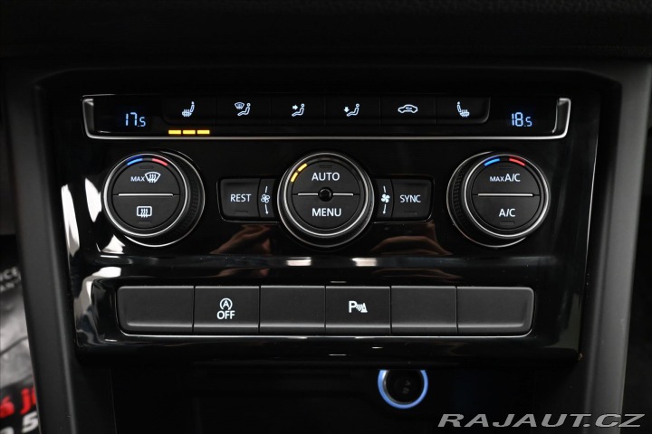 Volkswagen Touran 2,0 TDI 110kW DSG 7míst Z 2020