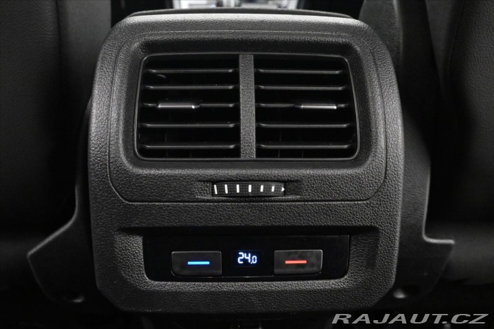 Volkswagen Touran 2,0 TDI 110kW DSG 7míst Z 2020