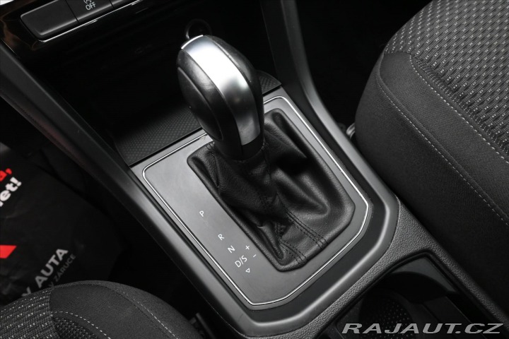 Volkswagen Touran 2,0 TDI 110kW DSG 7míst Z 2020