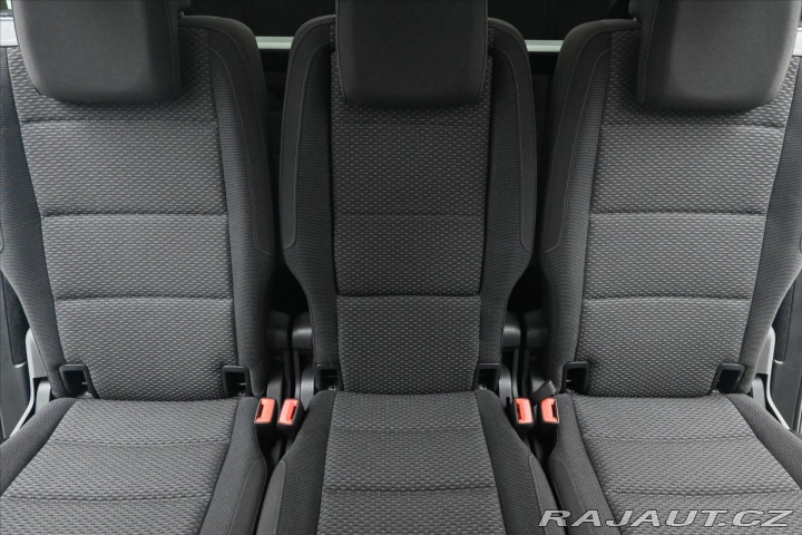 Volkswagen Touran 2,0 TDI 110kW DSG 7míst Z 2020