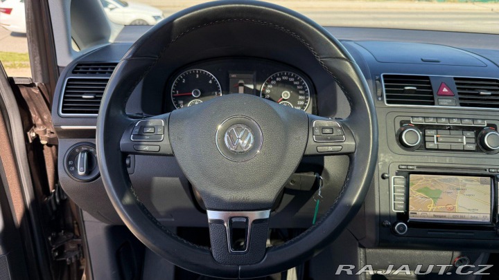 Volkswagen Touran 1.6TDi 77kW REZERVOVANO 2011