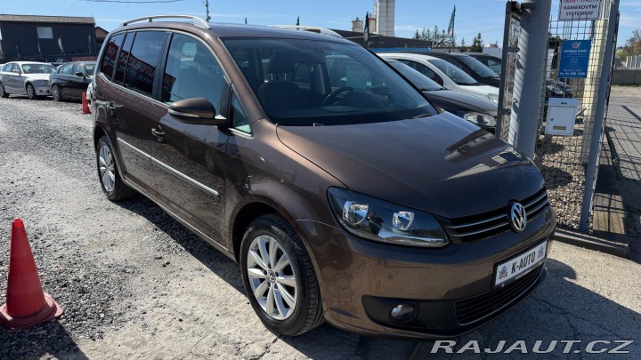 Volkswagen Touran 1.6TDi 77kW REZERVOVANO 2011