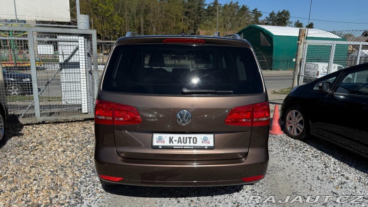Volkswagen Touran 1.6TDi 77kW *7míst*DSG*Na 2011