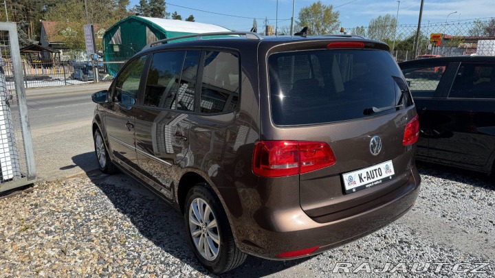 Volkswagen Touran 1.6TDi 77kW *7míst*DSG*Na 2011