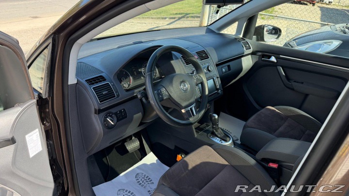 Volkswagen Touran 1.6TDi 77kW REZERVOVANO 2011