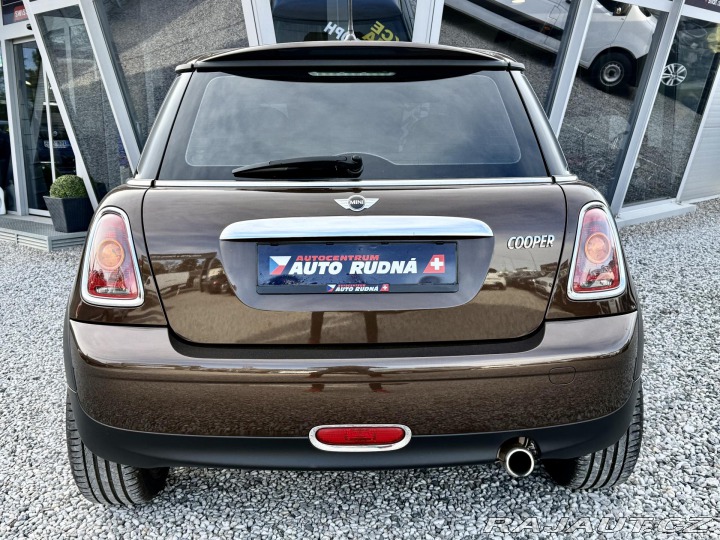 Mini Cooper 1,6i 88kW 50 REZERVACE 2010