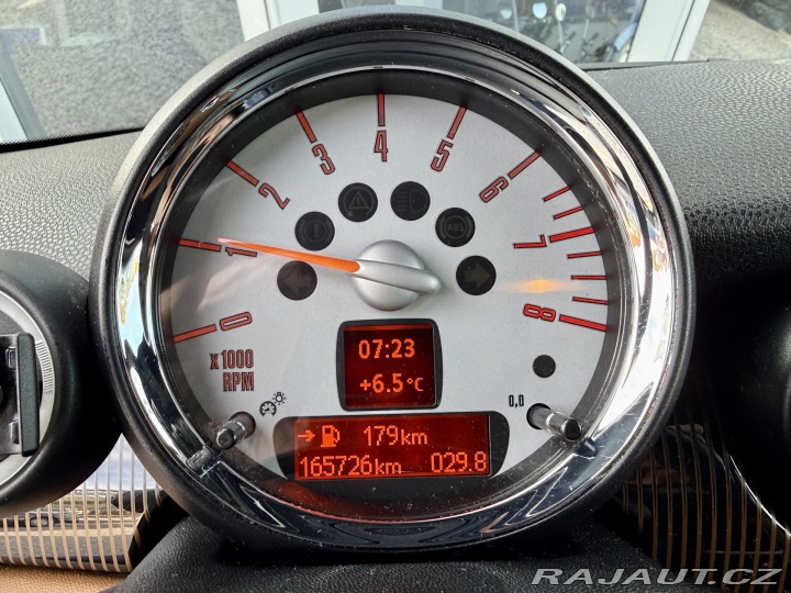 Mini Cooper 1,6i 88kW 50 REZERVACE 2010