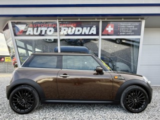 Mini Cooper 1,6i 88kW 50 REZERVACE 2010