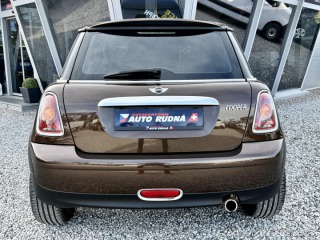 Mini Cooper 1,6i 88kW 50 REZERVACE 2010