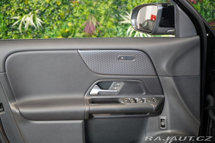 Mercedes-Benz GLB 200d*4M*PROGRESSIVE*LED*C 2024