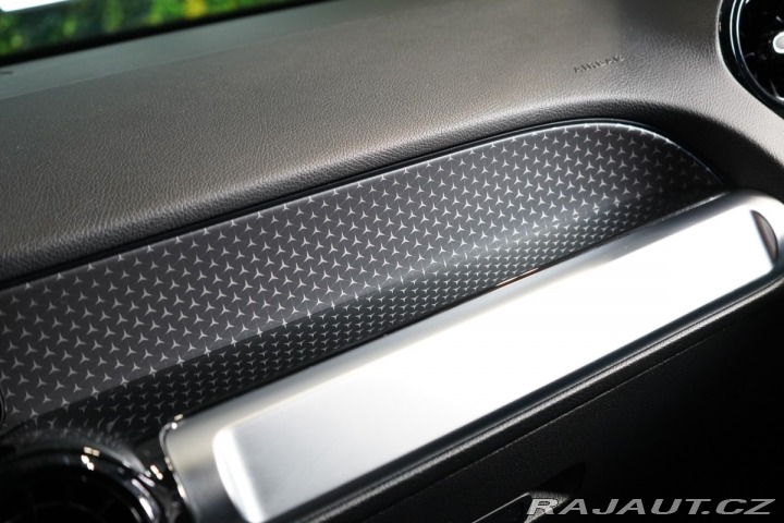 Mercedes-Benz GLB 200d*4M*PROGRESSIVE*LED*C 2024