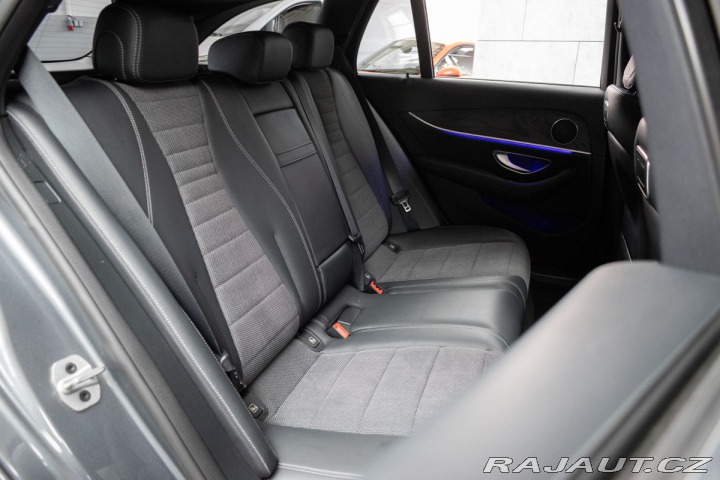 Mercedes-Benz E E 220d 4x4*AMG*AIR*TAŽNÉ* 2020