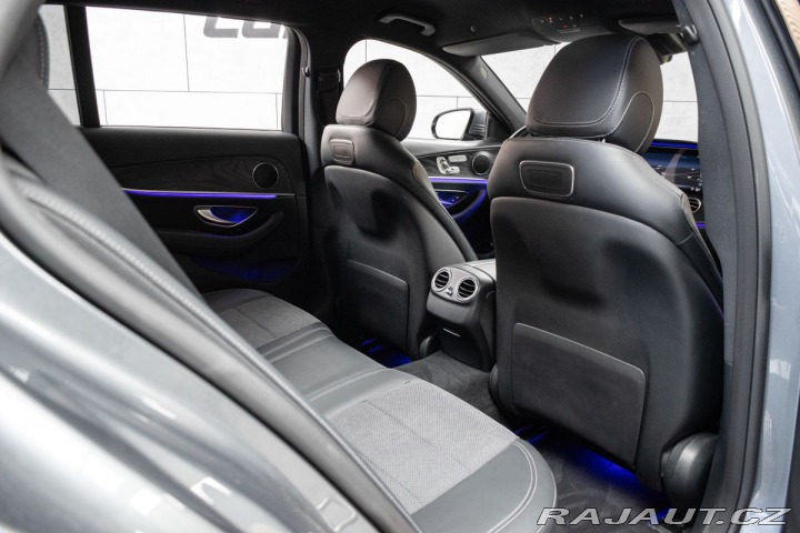 Mercedes-Benz E E 220d 4x4*AMG*AIR*TAŽNÉ* 2020