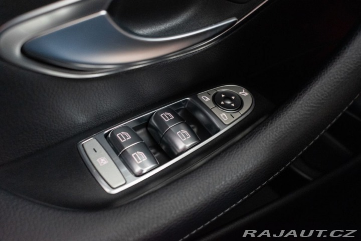 Mercedes-Benz E E 220d 4x4*AMG*AIR*TAŽNÉ* 2020