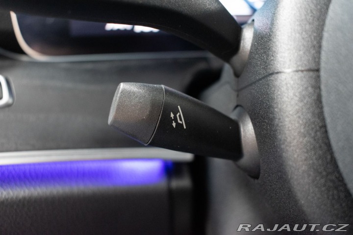 Mercedes-Benz E E 220d 4x4*AMG*AIR*TAŽNÉ* 2020