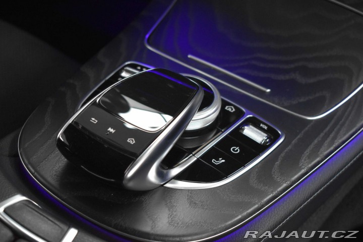 Mercedes-Benz E E 220d 4x4*AMG*AIR*TAŽNÉ* 2020