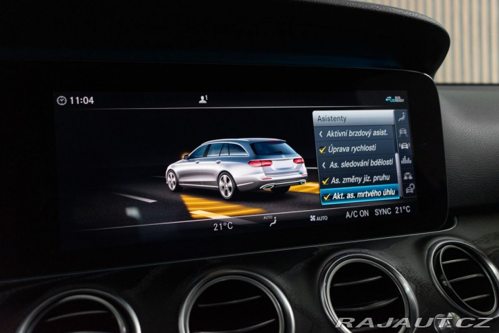 Mercedes-Benz E E 220d 4x4*AMG*AIR*TAŽNÉ* 2020