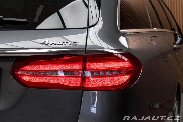 Mercedes-Benz E E 220d 4x4*AMG*AIR*TAŽNÉ* 2020