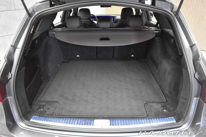 Mercedes-Benz E E 220d REZERVACE 2020