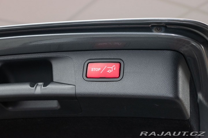 Mercedes-Benz E E 220d 4x4*AMG*AIR*TAŽNÉ* 2020