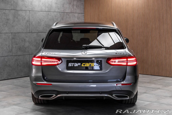 Mercedes-Benz E E 220d 4x4*AMG*AIR*TAŽNÉ* 2020