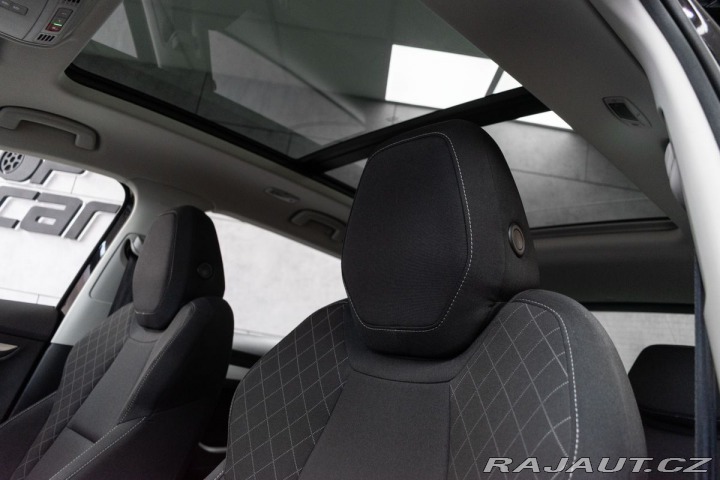 Škoda Karoq 2.0TDI DSG*PANORAMA*KAMER 2021