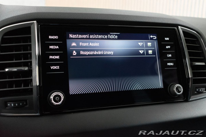 Škoda Karoq 2.0TDI DSG*PANORAMA*KAMER 2021