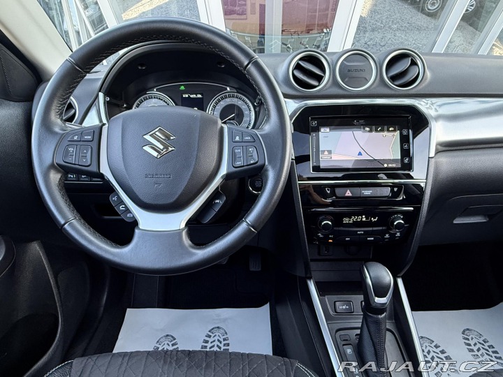 Suzuki Vitara 1,5 4x4 Automat REZERVACE 2024