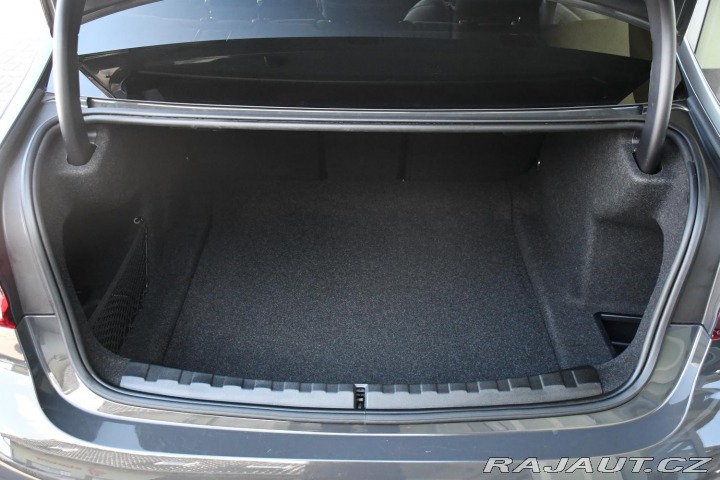 BMW 3 320d xDrive M-SPORT 2024