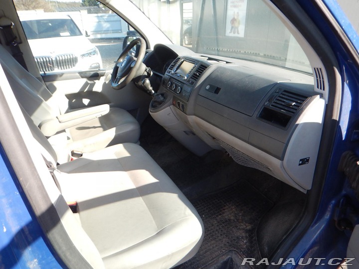 Volkswagen Transporter 2.0 TDI, KLIMA, 6 MÍST 2011