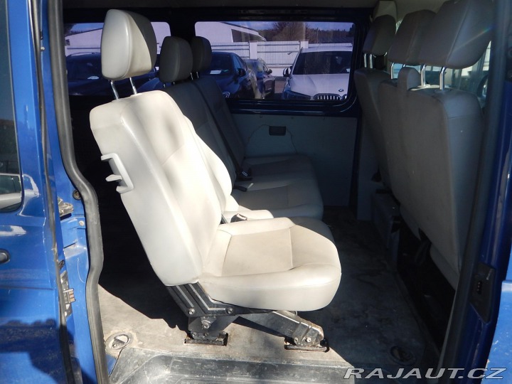 Volkswagen Transporter 2.0 TDI, KLIMA, 6 MÍST 2011