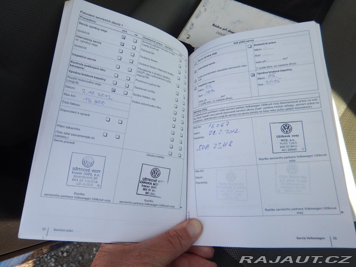 Volkswagen Transporter 2.0 TDI, KLIMA, 6 MÍST 2011