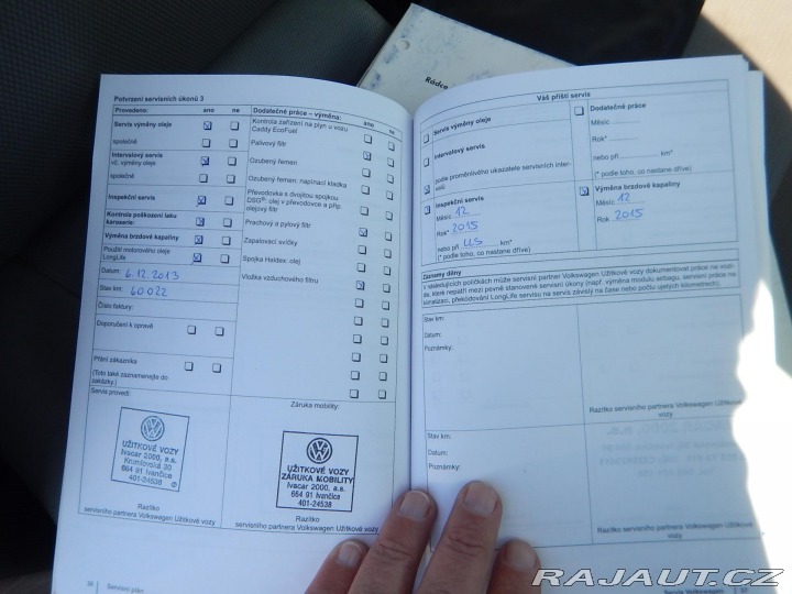 Volkswagen Transporter 2.0 TDI, KLIMA, 6 MÍST 2011