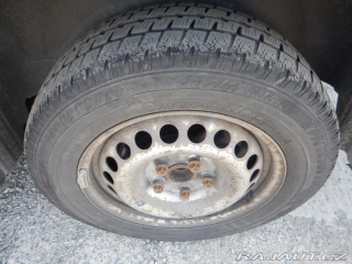 Volkswagen Transporter 2.0 TDI, KLIMA, 6 MÍST 2011