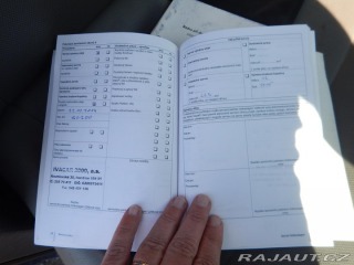 Volkswagen Transporter 2.0 TDI, KLIMA, 6 MÍST 2011