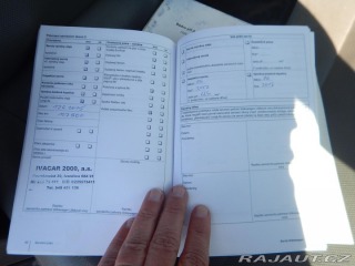 Volkswagen Transporter 2.0 TDI, KLIMA, 6 MÍST 2011