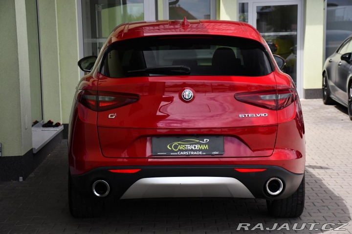 Alfa Romeo Stelvio 2.0 206kW Q4 VELOCE 2017