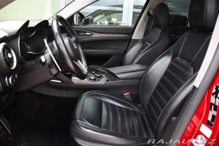 Alfa Romeo Stelvio 2.0 206kW Q4 VELOCE 2017