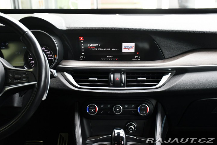 Alfa Romeo Stelvio 2.0 206kW Q4 VELOCE 2017