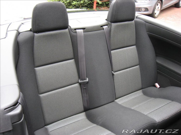 Peugeot 307 1,6 109PS  C-C Dynamique 2006