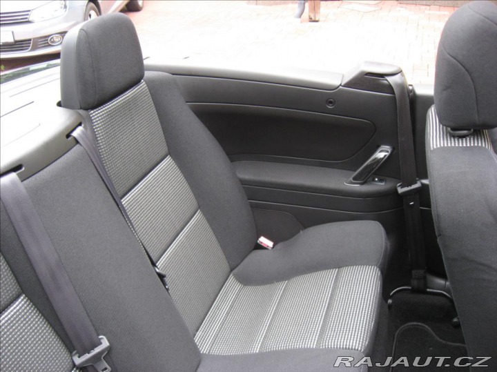 Peugeot 307 1,6 109PS  C-C Dynamique 2006